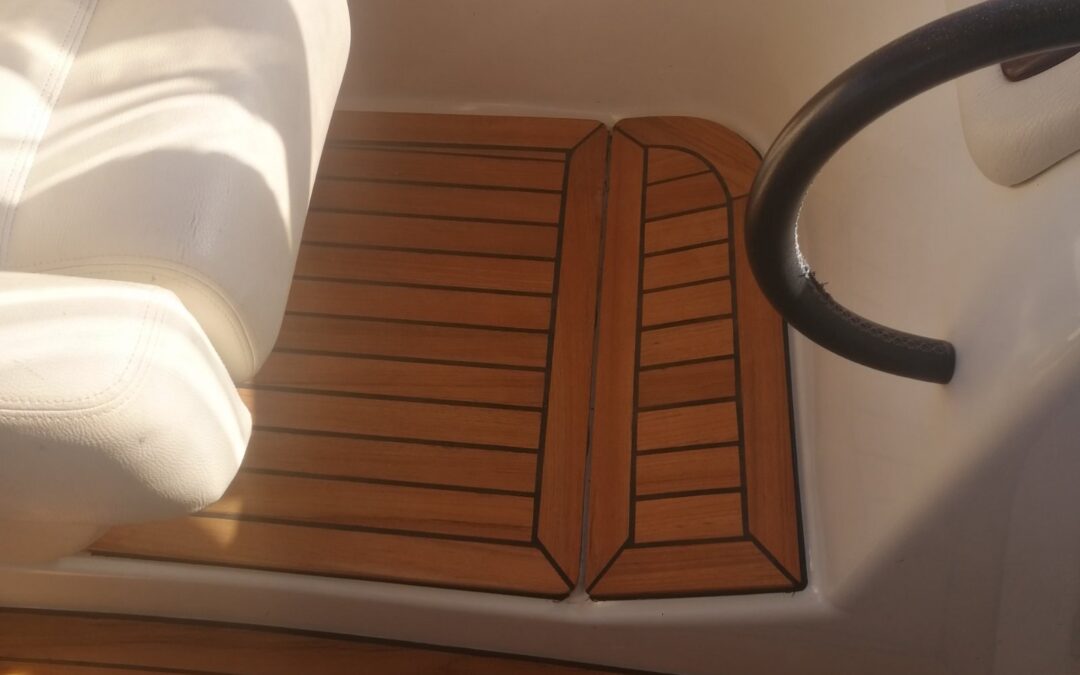 Αλλαγή teak στο MOHITO