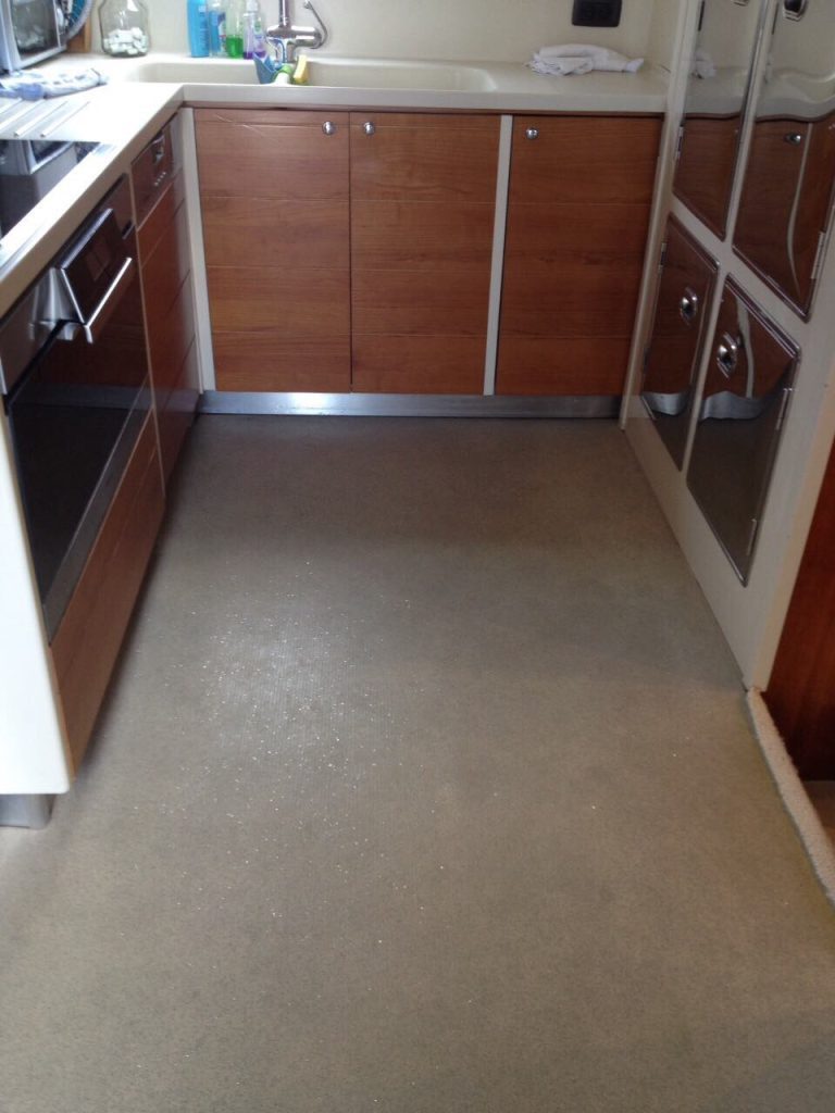 Installing natural granite on the kitchen floor