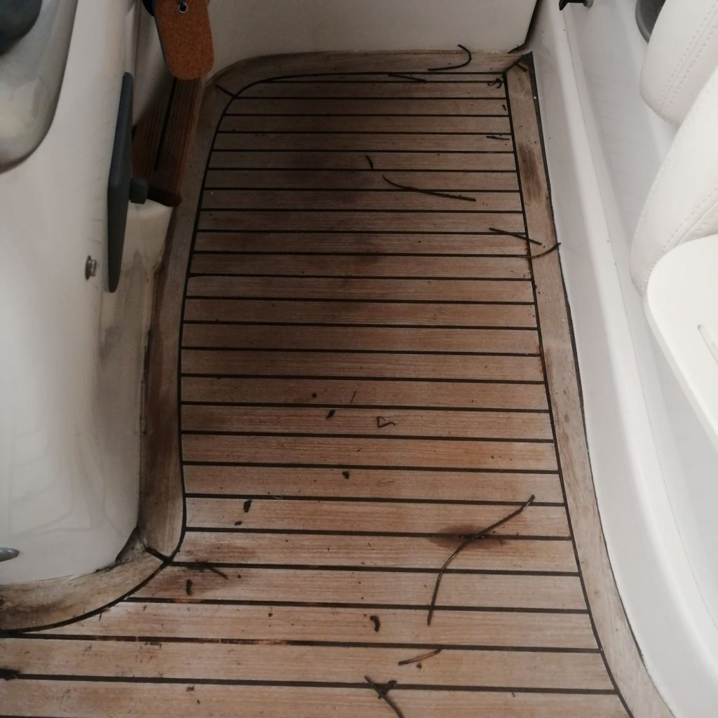 Teak change at MOHITO