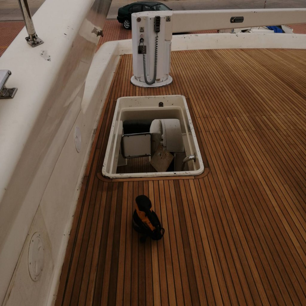 Change teak fly bridge boat Va Bene