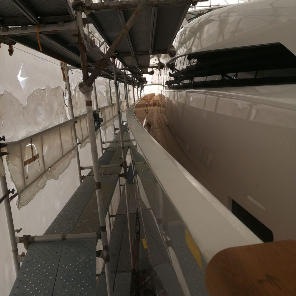 Changing the handrail on a teak boat XANAX