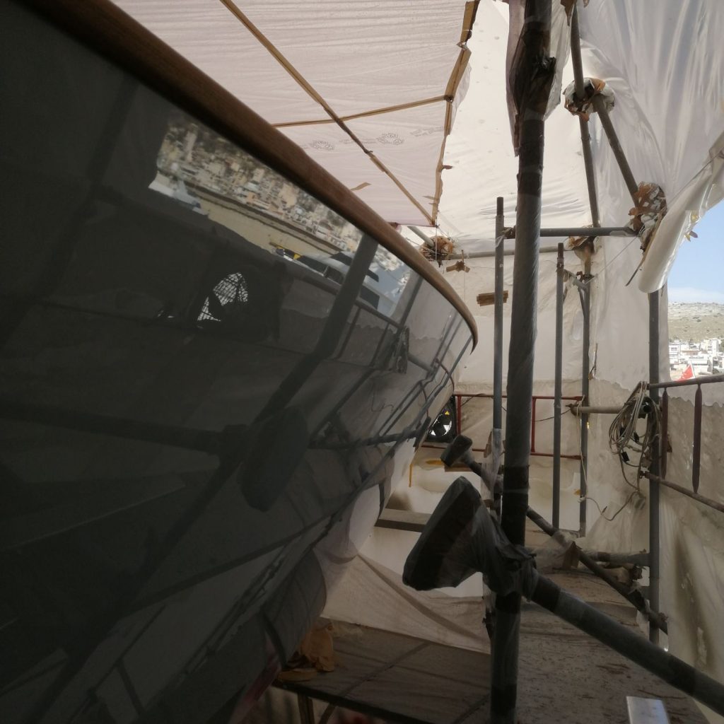 Changing the handrail on a teak boat XANAX