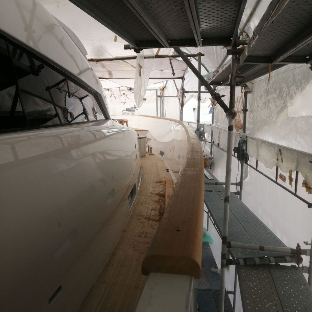 Changing the handrail on a teak boat XANAX