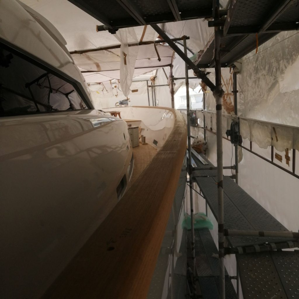 Changing the handrail on a teak boat XANAX